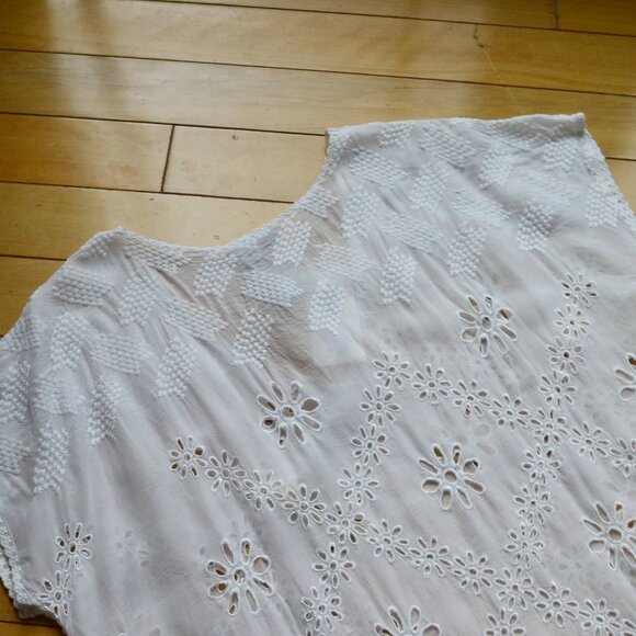 Johnny Was White Embroidered Eyelet Venetia Tunic Top Size L NWT - Picture 14 of 16